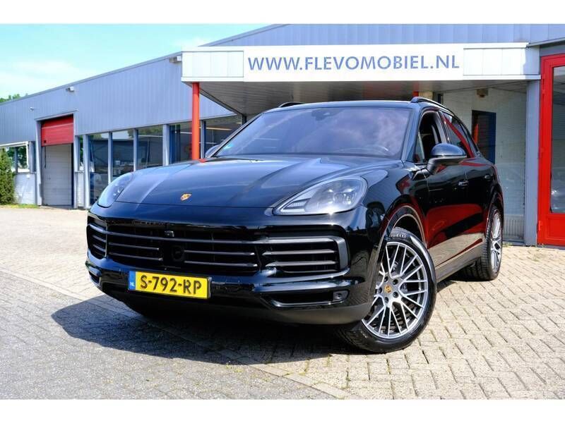 Zwart Gebruikt 2023 Porsche Cayenne Platinum Edition SUV | € 93.750 (Super prijs) - Afbeelding 1/4