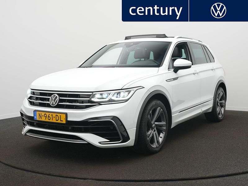 Wit Occasion 2021 VW Tiguan Business+ SUV | € 34.900 (Eerlijke prijs) - Afbeelding 1/4