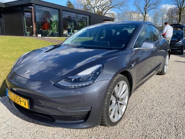 Grijs Gebruikt 2019 Tesla Model 3 Long Range AWD Sedan | € 18.500 (Eerlijke prijs) - Afbeelding 1/4