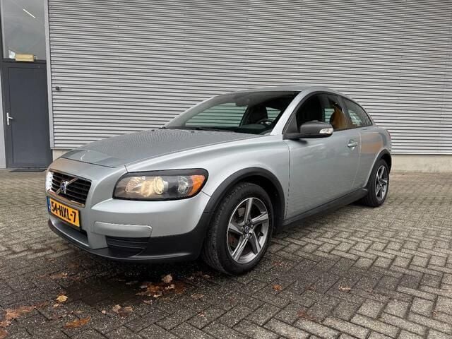 Grijs Gebruikt 2009 Volvo C30 Hatchback | € 4.490 (Eerlijke prijs) - Afbeelding 1/4