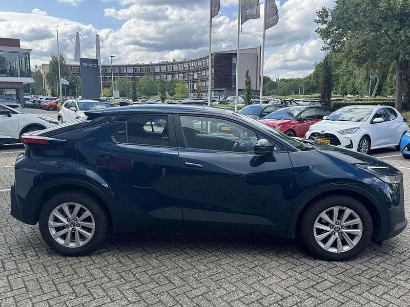 Occasion Toyota C-HR 140 PK (102 kW) 2024 Blauw SUV