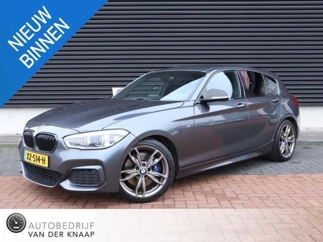 Grijs Gebruikt 2016 BMW M140 Executive Hatchback | € 26.950 (Eerlijke prijs) - Afbeelding 1/4