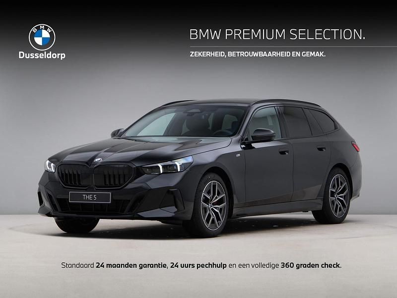 Zwart Occasion 2025 BMW 520 M Sport Stationwagen | € 64.950 - Afbeelding 1/4
