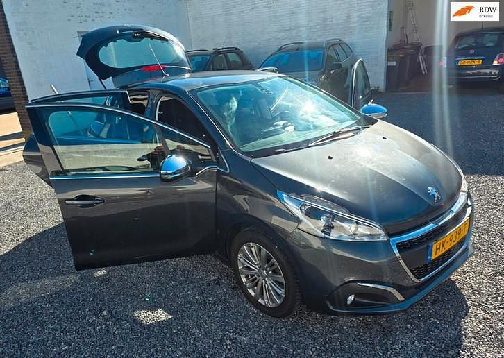 Occasion Peugeot 208 Allure 110 PK (80 kW) 2015 Grijs (metallic) Hatchback