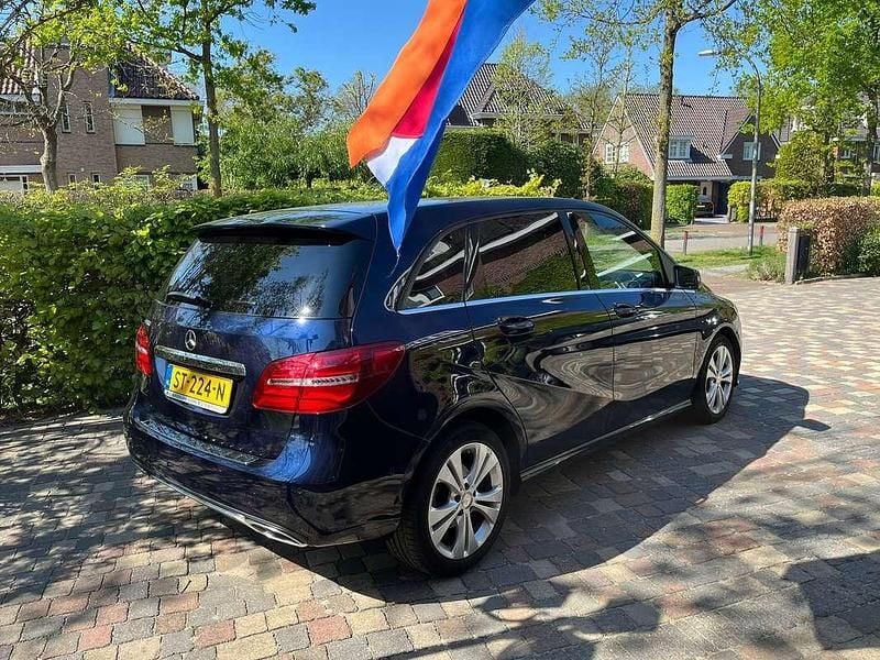 Blauw Occasion 2017 Mercedes B160 MPV | € 13.500 (Eerlijke prijs) - Afbeelding 1/4