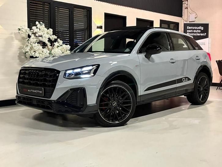 Grijs Gebruikt 2020 Audi Q2 S-Line SUV | € 31.450 - Afbeelding 1/4