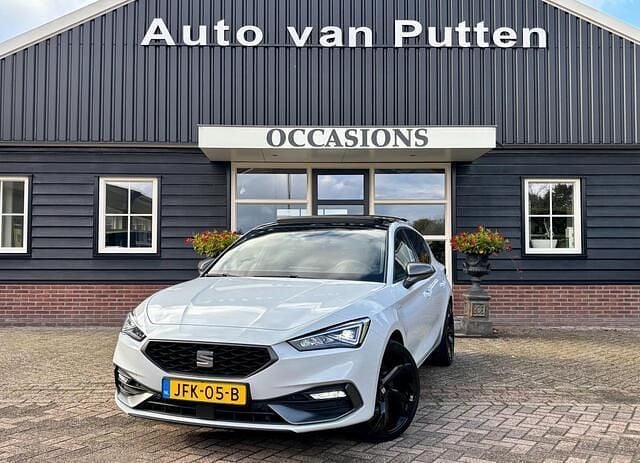 Wit Gebruikt 2020 Seat Leon FR Hatchback | € 19.745 (Goede deal) - Afbeelding 1/4