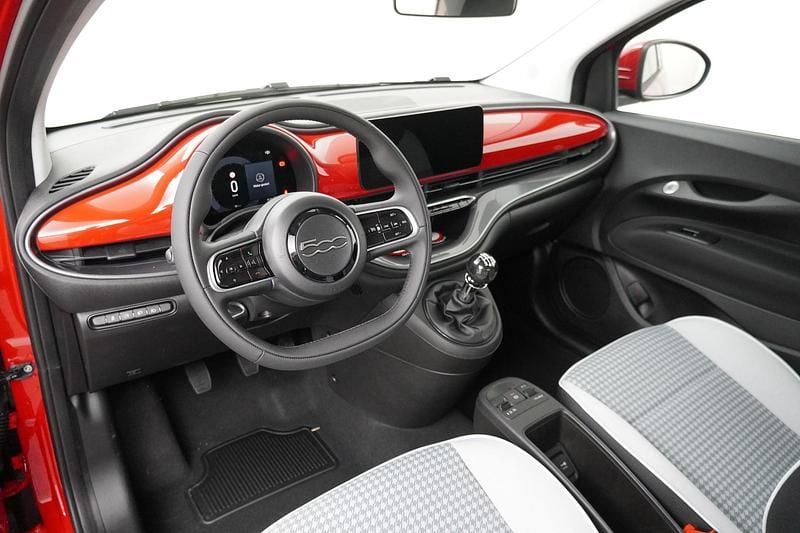 Nieuw Fiat 500 Launch Edition 2026 Rood Hatchback