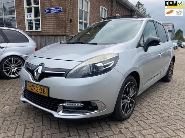 Grijs Gebruikt 2015 Renault Scénic III Bose Edition MPV | € 5.249 (Eerlijke prijs) - Afbeelding 1/4