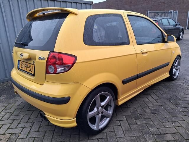 Occasion Hyundai Getz GLS 105 PK (77 kW) 2004 Geel Hatchback