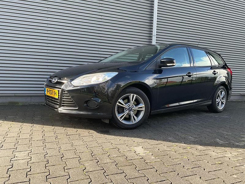 Zwart Gebruikt 2014 Ford Focus Stationwagen | € 5.250 (Super prijs) - Afbeelding 1/4