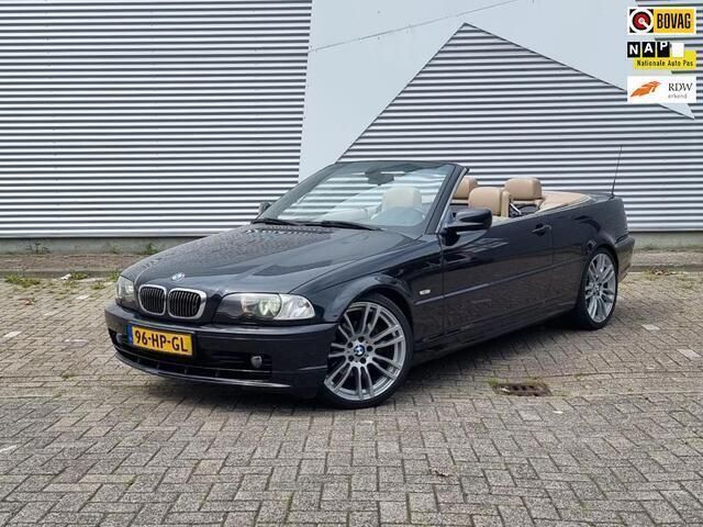 Zwart Gebruikt 2001 BMW 325 Cabriolet Executive Cabriolet | € 7.750 (Eerlijke prijs) - Afbeelding 1/4