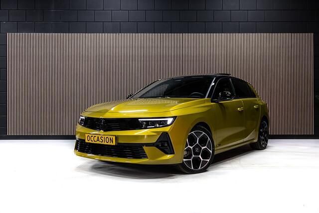 Occasion Opel Astra Ultimate 150 PK (110 kW) 2023 Geel Hatchback