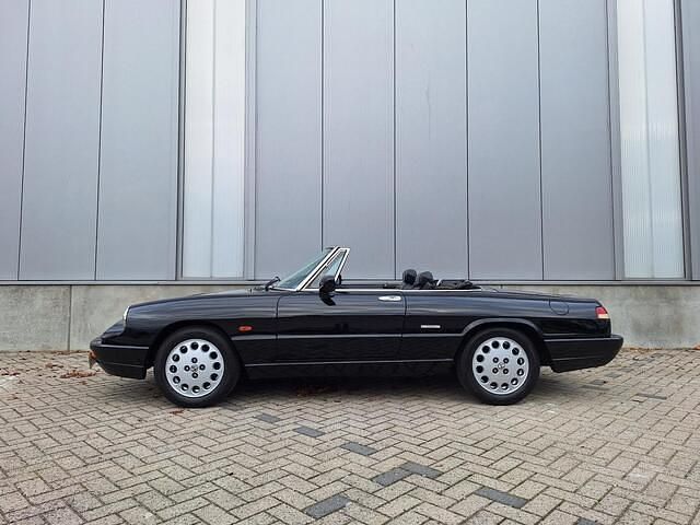 Occasion Alfa Romeo Spider 117 PK (86 kW) 1992 Zwart Cabriolet