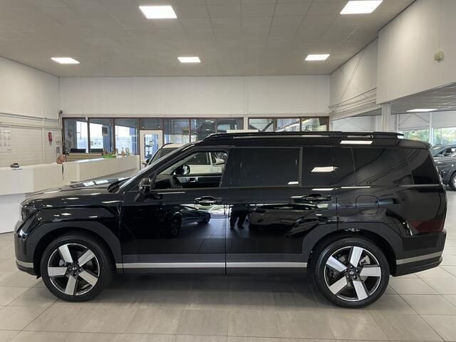 Zwart Gebruikt 2024 Hyundai Santa Fe Premium SUV | € 55.000 - Afbeelding 1/3