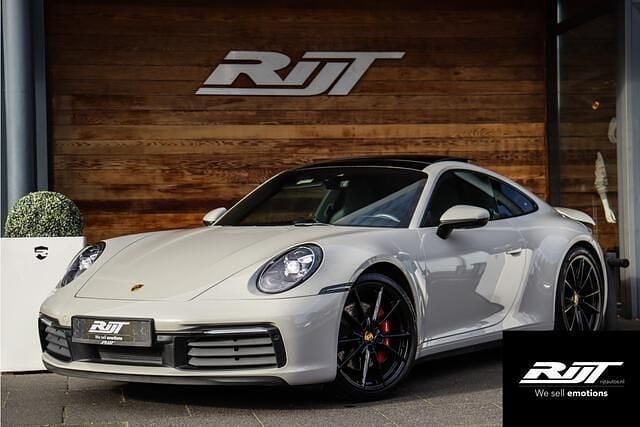 Grijs (metallic) Gebruikt 2020 Porsche 911 Carrera 4S Sport Coupé | € 142.950 (Goede deal) - Afbeelding 1/4