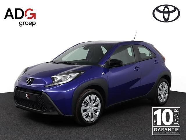 Blauw Occasion 2025 Toyota Aygo X Play SUV | € 19.950 (Eerlijke prijs) - Afbeelding 1/4