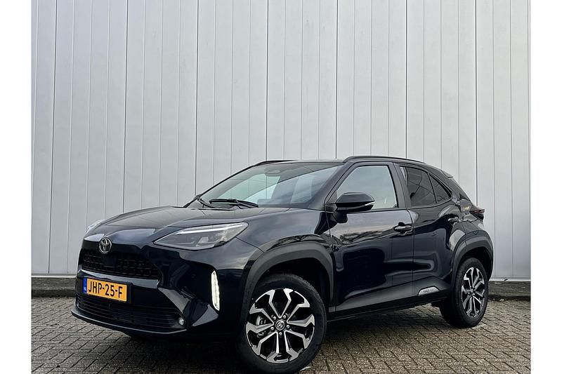 Nieuw Toyota Yaris Cross Limited 84 PK (61 kW) 2025 Zwart SUV