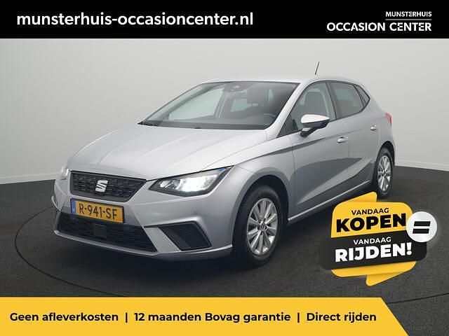 Grijs Gebruikt 2022 Seat Ibiza Business Hatchback | € 14.995 (Eerlijke prijs) - Afbeelding 1/4