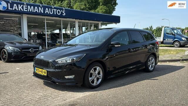 Zwart Gebruikt 2017 Ford Focus ST-Line Stationwagen | € 15.950 (Duur) - Afbeelding 1/4
