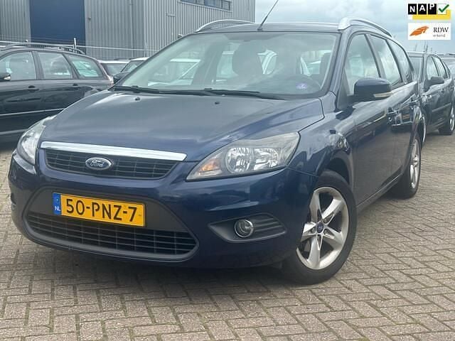 Blauw, metallic lak Gebruikt 2011 Ford Focus Stationwagen | € 2.850 (Goede deal) - Afbeelding 1/4