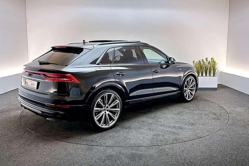 Occasion Audi Q8 Competition 462 PK (339 kW) 2024 Mythoszwart metallic SUV