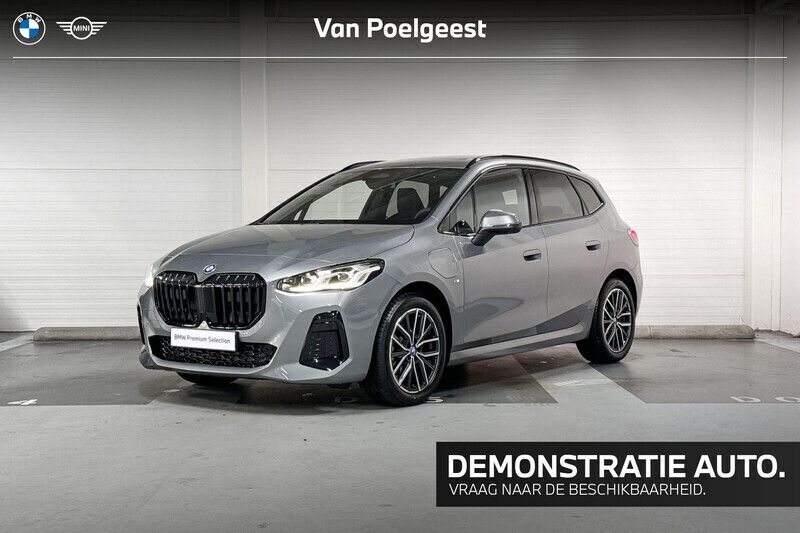 Grijs Gebruikt 2024 BMW 225 Active Tourer M Sport MPV | € 46.900 (Iets duurder) - Afbeelding 1/4