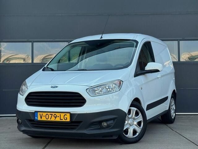 Wit Gebruikt 2018 Ford Transit Trend Van | € 7.995 (Goede deal) - Afbeelding 1/4
