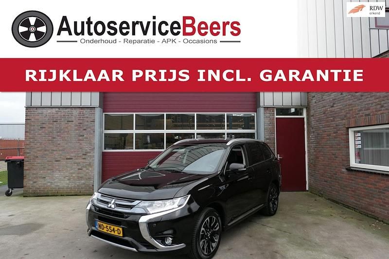 Zwart Gebruikt 2016 Mitsubishi Outlander P-HEV SUV | € 16.450 (Iets duurder) - Afbeelding 1/4