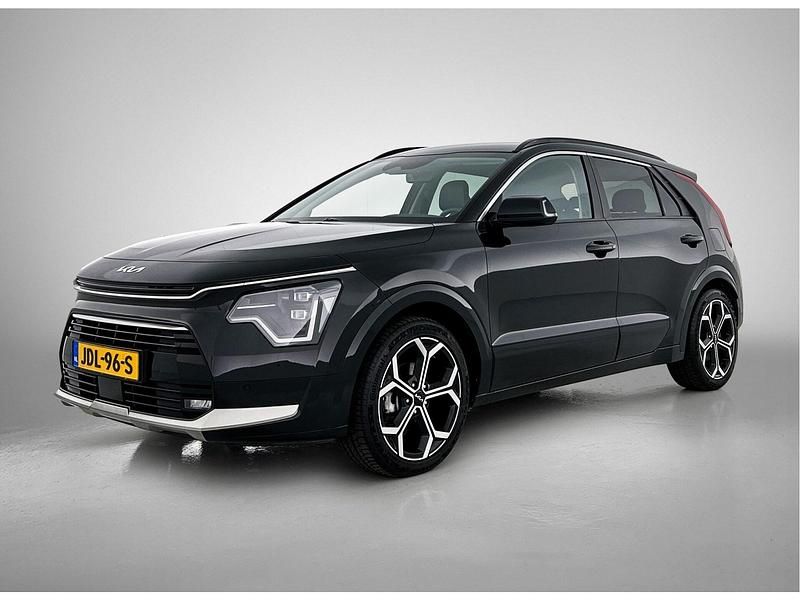 Zwart Gebruikt 2023 Kia Niro SUV | € 33.895 (Goede deal) - Afbeelding 1/4
