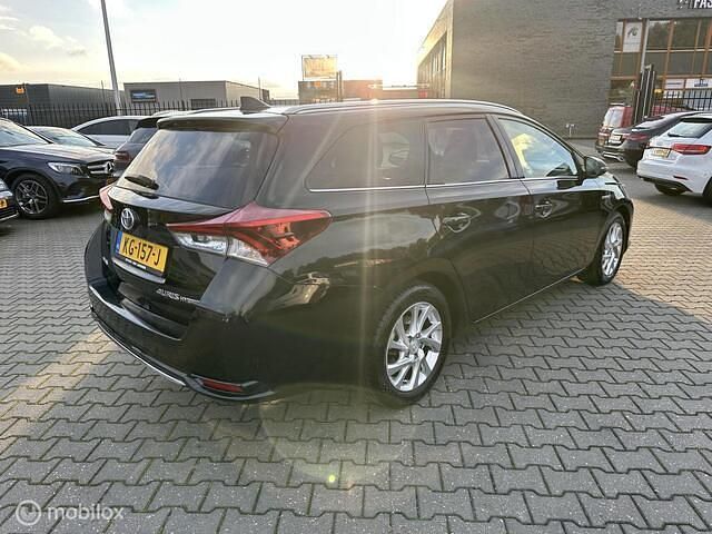 Occasion Toyota Auris Trend 99 PK (72 kW) 2016 Zwart Hatchback