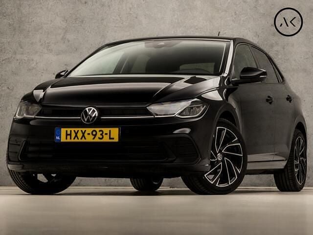 Zwart Gebruikt 2023 VW Polo Sportline Hatchback | € 21.945 (Goede deal) - Afbeelding 1/4