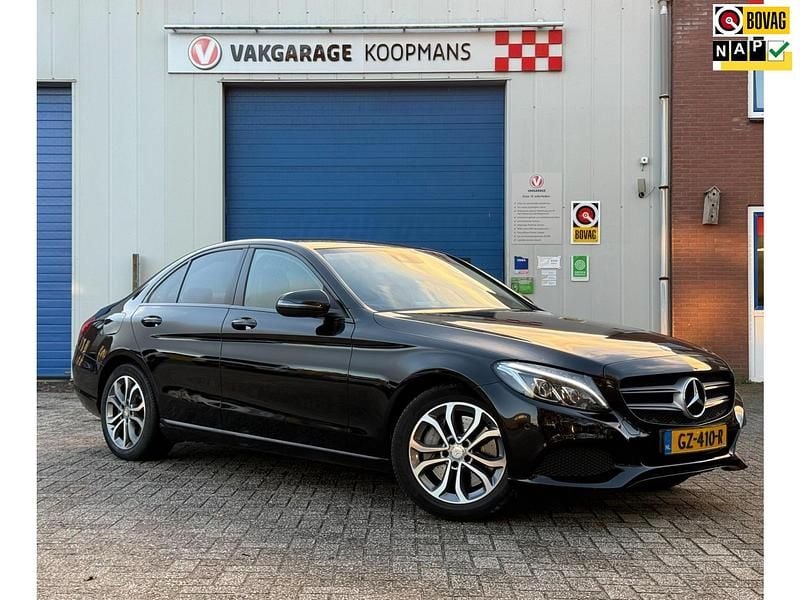 Zwart Gebruikt 2015 Mercedes C350 Edition Sedan | € 13.950 (Eerlijke prijs) - Afbeelding 1/4