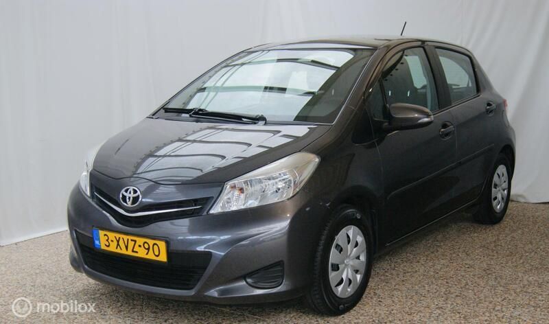 Grijs Gebruikt 2014 Toyota Yaris Hatchback | € 9.495 (Duur) - Afbeelding 1/4