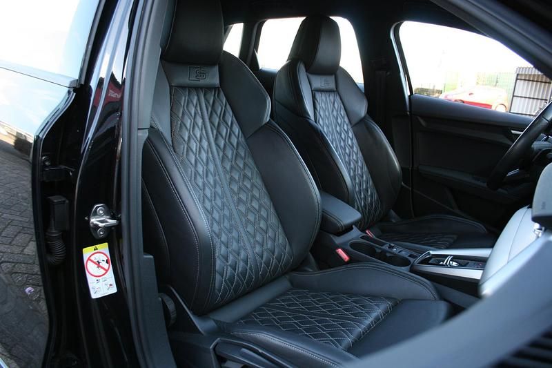 Occasion Audi A3 Sportback e-tron S-Line 2025 Zwart Hatchback