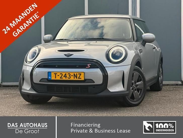 Zilver (metallic) Gebruikt 2022 Mini Cooper Hatchback | € 18.395 (Eerlijke prijs) - Afbeelding 1/3