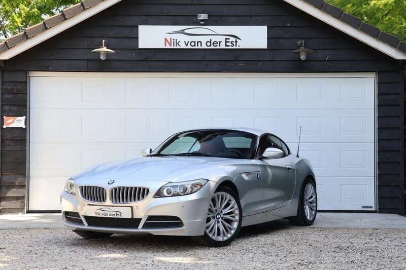 Grijs, metallic lak Gebruikt 2012 BMW Z4 Executive Cabriolet | € 17.750 (Eerlijke prijs) - Afbeelding 1/4