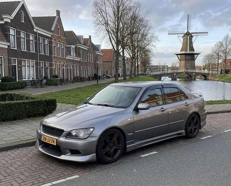 Occasion Lexus IS200 Executive Line 155 PK (114 kW) 1999 Grijs Sedan