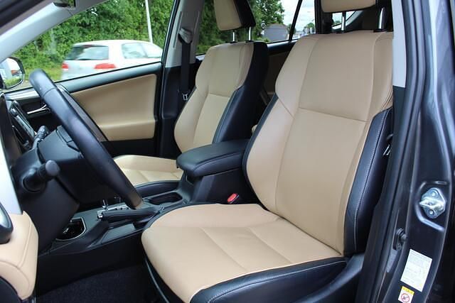 Occasion Toyota RAV4 Plus 197 PK (144 kW) 2019 Grijs SUV