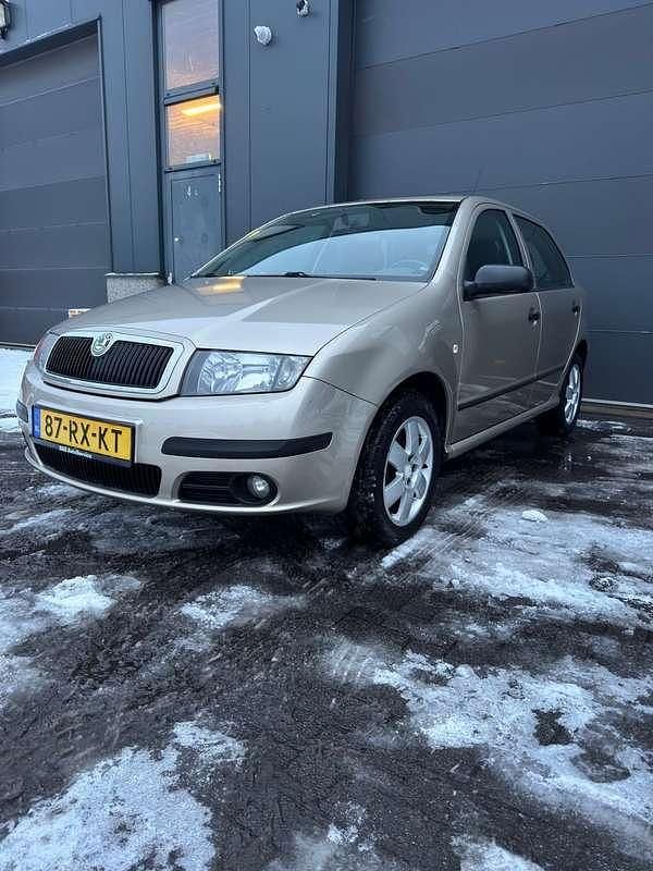 Occasion Skoda Fabia 101 PK (74 kW) 2005 Beige Sedan