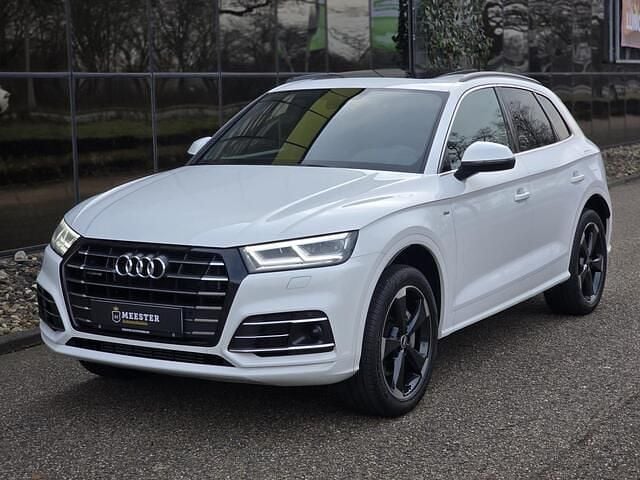 Wit Occasion 2020 Audi Q5 Competition SUV | € 39.895 (Super prijs) - Afbeelding 1/4