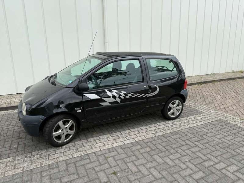 Zwart Gebruikt 2004 Renault Twingo Expression Hatchback | € 750 (Goede deal) - Afbeelding 1/4