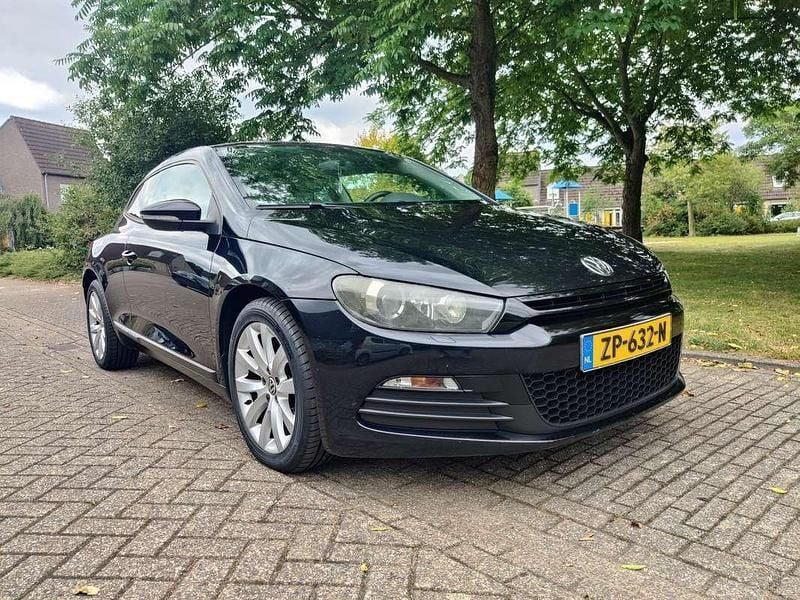 Zwart Gebruikt 2010 VW Scirocco Coupé | € 6.250 (Eerlijke prijs) - Afbeelding 1/4