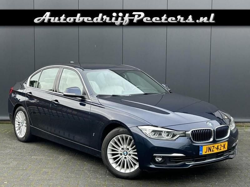 Occasion BMW 330e Luxury Line 2016 Blauw (metallic) Sedan