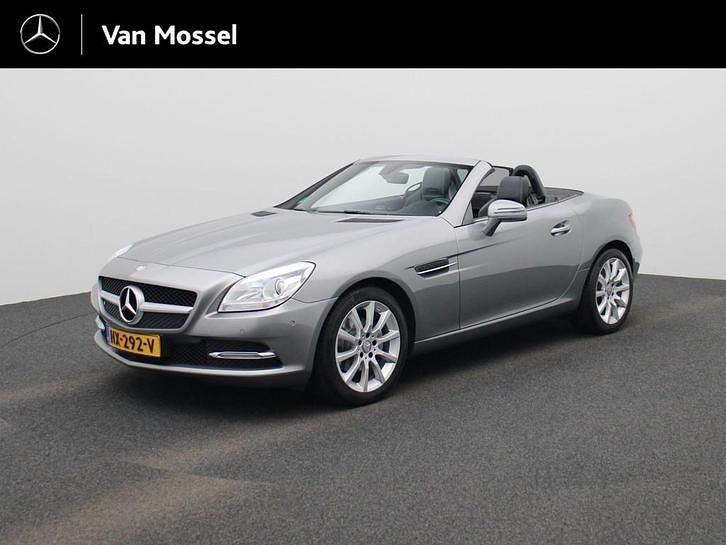 Grijs Gebruikt 2014 Mercedes SLK200 Cabriolet | € 24.940 (Duur) - Afbeelding 1/4