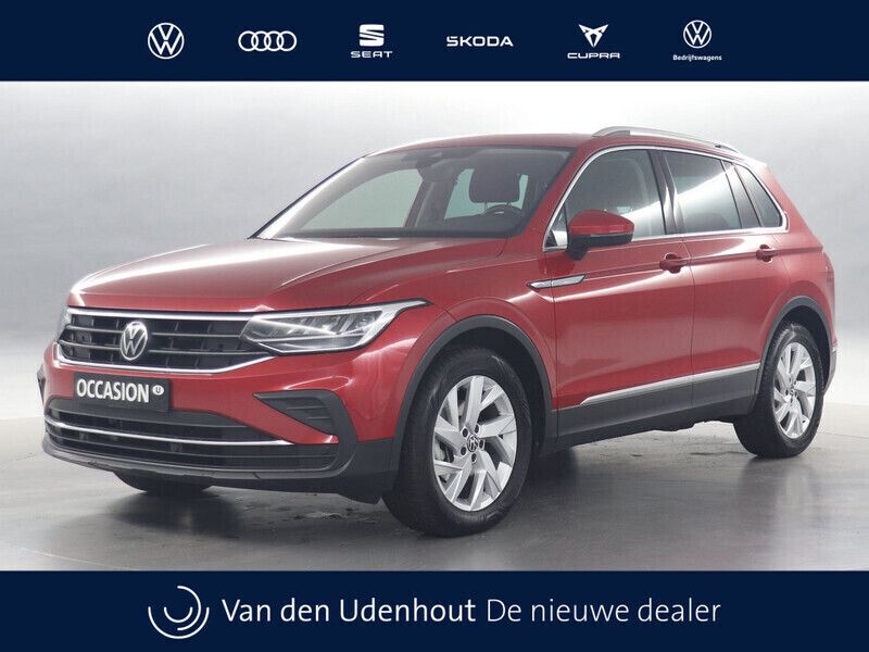 Rood Gebruikt 2024 VW Tiguan Business SUV | € 44.990 (Super prijs) - Afbeelding 1/4