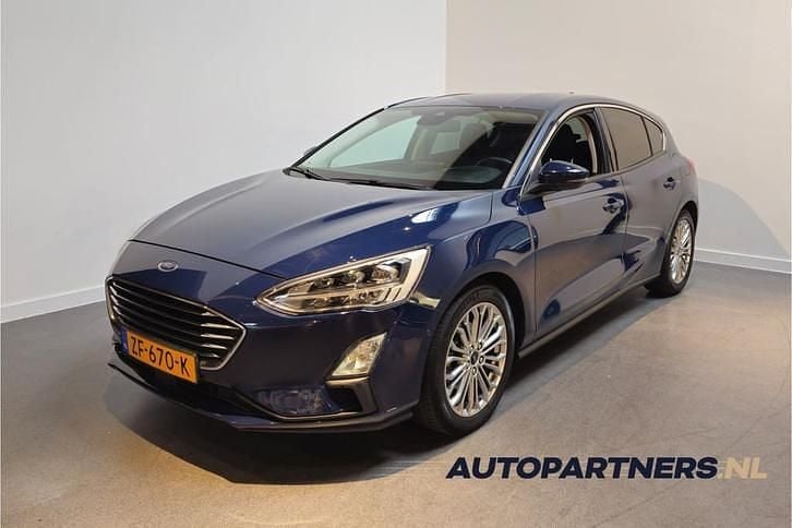 Blauw Occasion 2019 Ford Focus Business Edition Hatchback | € 15.750 (Eerlijke prijs) - Afbeelding 1/4