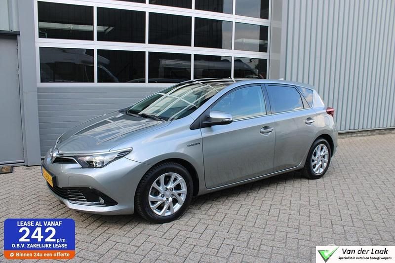 Occasion Toyota Auris Hybrid Trend 136 PK (100 kW) 2017 Grijs Hatchback