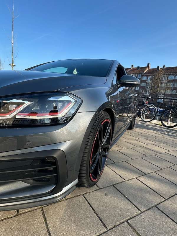 Grijs Gebruikt 2019 VW Golf VII GTI Hatchback | € 25.750 (Goede deal) - Afbeelding 1/4