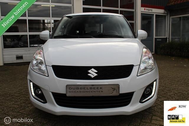 Occasion Suzuki Swift Exclusive 94 PK (69 kW) 2015 Wit (metallic) Hatchback